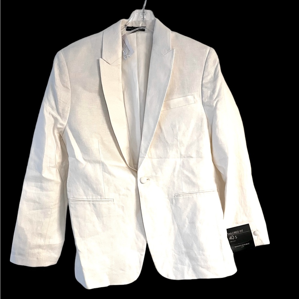 Selling Brand new never worn Men’s Banana Republic white linen Blazer ✨ size 40S